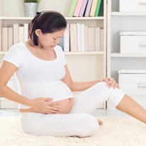 Pregnant Woman with cramp leg